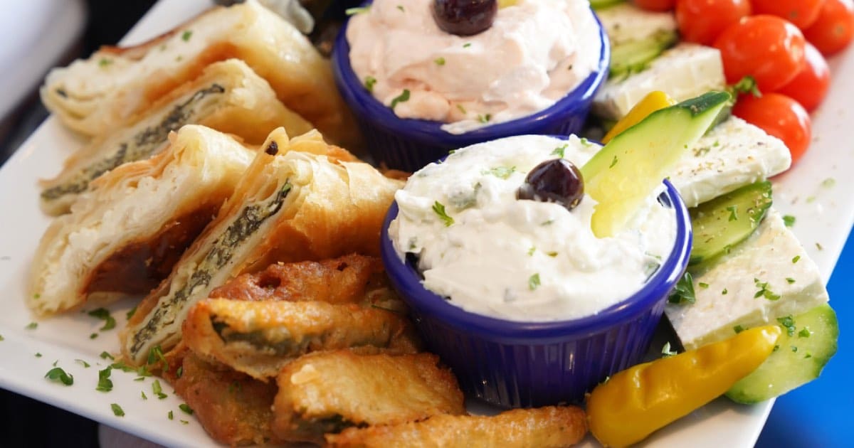 Secrets to Crispy Spanakopita: Phyllo, Feta, and Perfect Filling